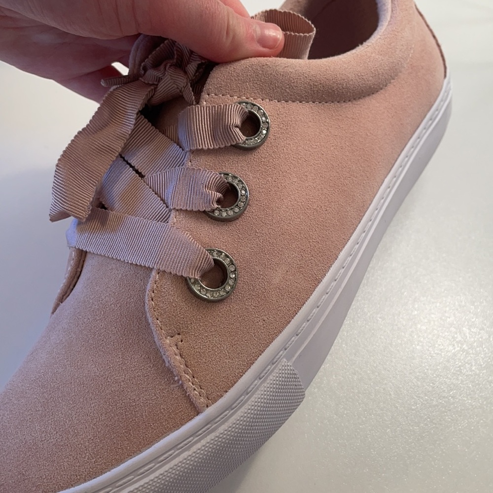 NWT ISAAC MIZRAHI LIVE LIGHT PINK SUEDE CASUAL SNEAKERS - WOMENS 9 - Picture 6 of 10
